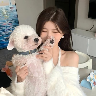 她比烟花寂寞